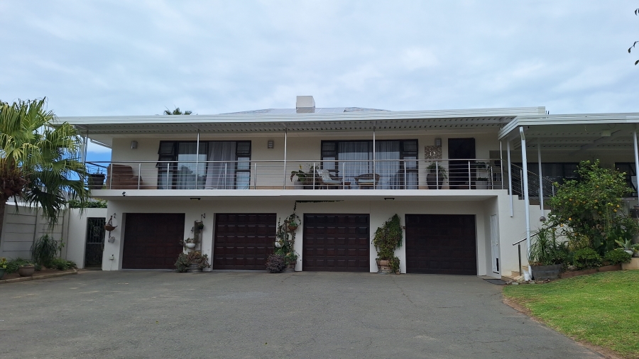 6 Bedroom Property for Sale in Gonubie Eastern Cape
